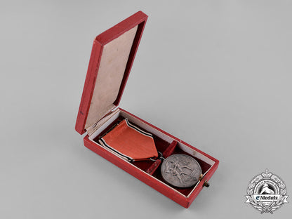 germany,_third_reich._an_austrian_anschluss_medal,_with_case_c18-036239