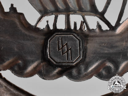 germany,_ss._a_ss-_issued_patriotic_badge_by_otto_gahr,_with_case_c18-036266