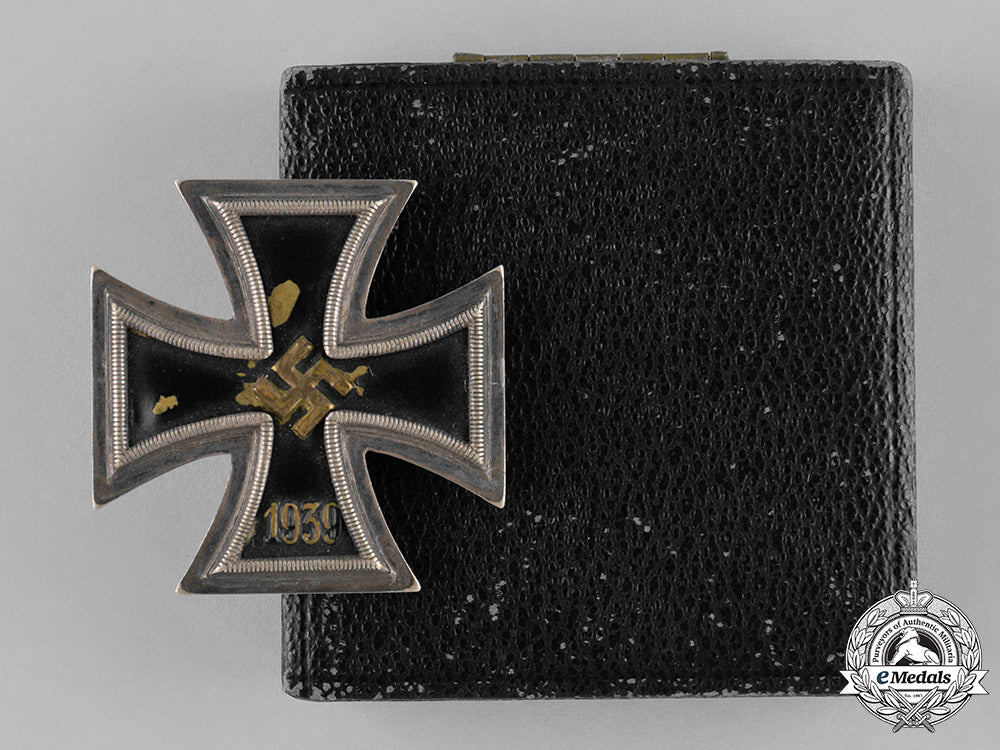 germany,_wehrmacht._an_iron_cross1939,_i_class_in_case_by_otto_schickle_c18-036283