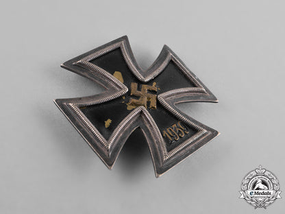 germany,_wehrmacht._an_iron_cross1939,_i_class_in_case_by_otto_schickle_c18-036287