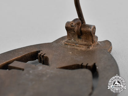 germany,_wehrmacht._a_panzer_assault_badge,_bronze_grade_c18-036382