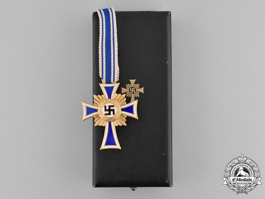 germany,_third_reich._a_cased_honour_cross_of_the_german_mother,_gold_grade_c18-036401