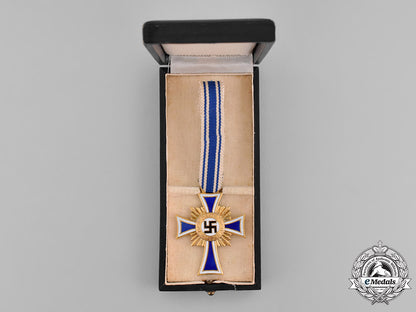 germany,_third_reich._a_cased_honour_cross_of_the_german_mother,_gold_grade_c18-036407