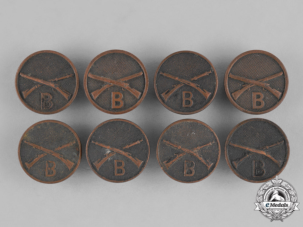 united_states._twenty-_three_army_collar_disks,_type_i,_c.1918_c18-036505