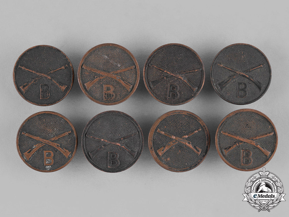 united_states._twenty-_three_army_collar_disks,_type_i,_c.1918_c18-036507