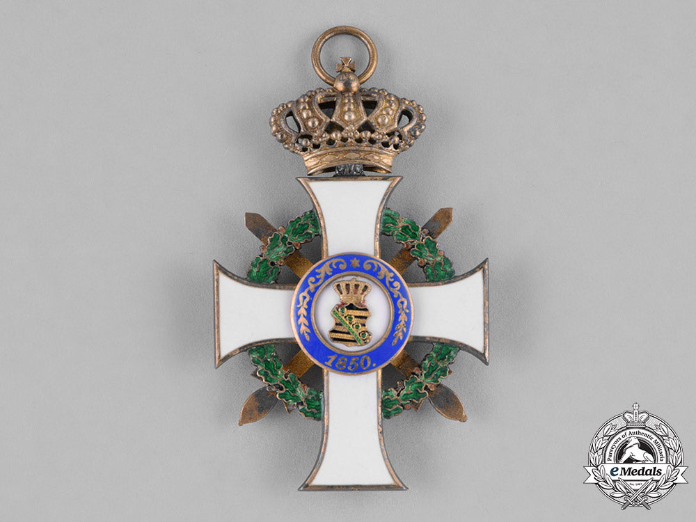 saxony,_kingdom._an_albrecht_order,_i_class_knight_with_crown&_swords,_by_g.a._scharffenberg,_c.1914_c18-036562