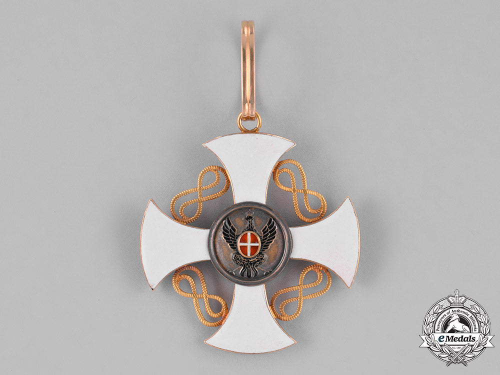 italy,_kingdom._an_order_of_the_crown_in_gold,_commander,_c.1900_c18-036627