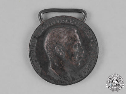 italy,_kingdom._two_campaign_medals_c18-036636
