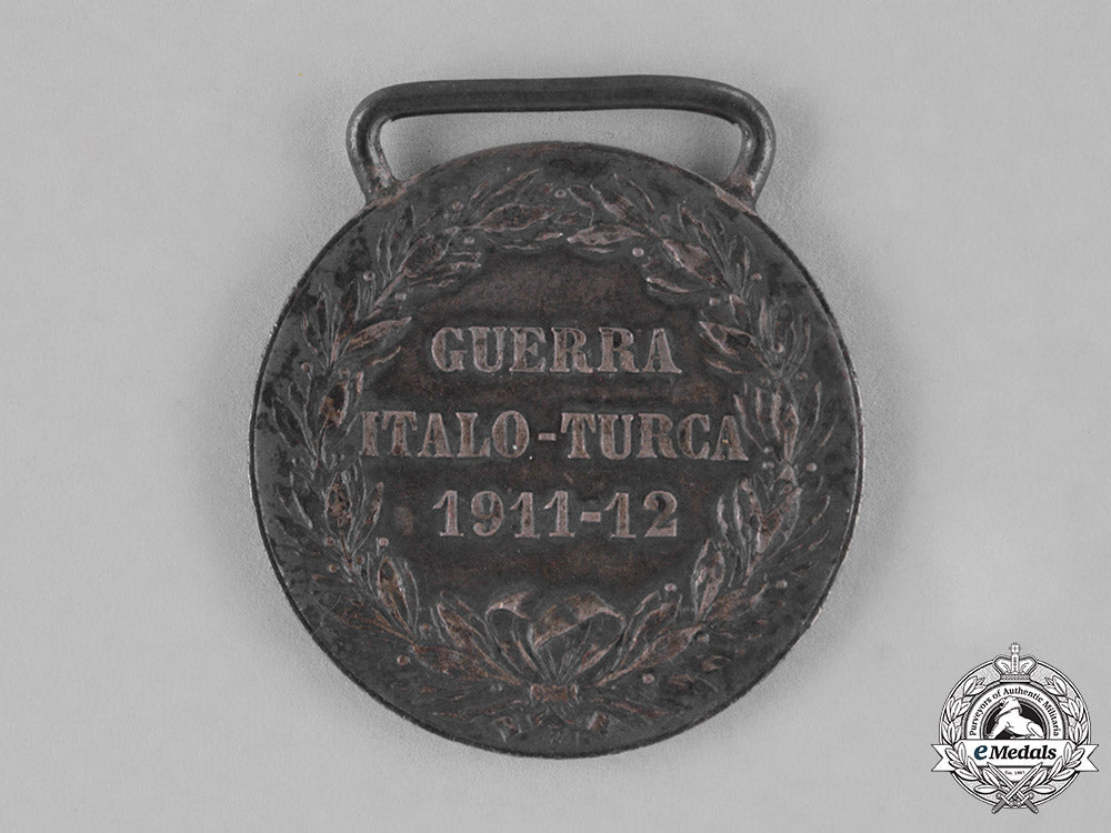 italy,_kingdom._two_campaign_medals_c18-036637