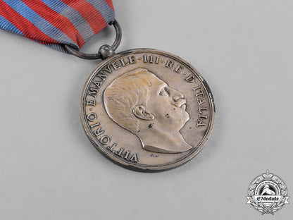 italy,_kingdom._two_campaign_medals_c18-036641