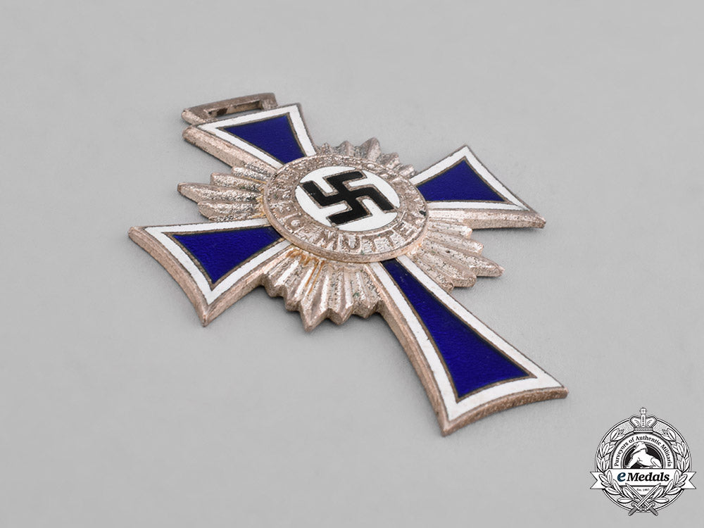 germany,_third_reich._an_honour_cross_of_the_german_mother,_silver_grade_c18-036768
