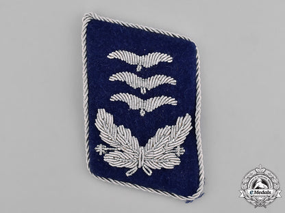 germany,_luftwaffe._a_luftwaffe_medical_hauptmann’s_collar_tab_c18-036809
