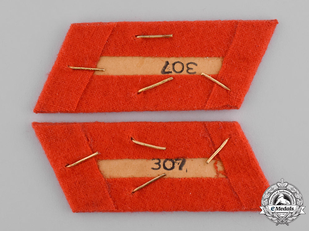 germany,_ddr._a_set_of_east_german_general_collar_tabs_c18-036936