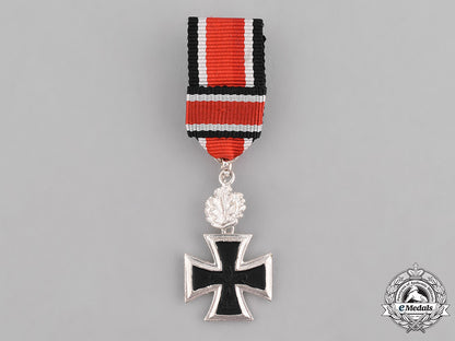 germany,_federal_republic._a_miniature_knight’s_cross_of_the_iron_cross_with_oak_leaves_stickpin,1957_reissue_c18-036976