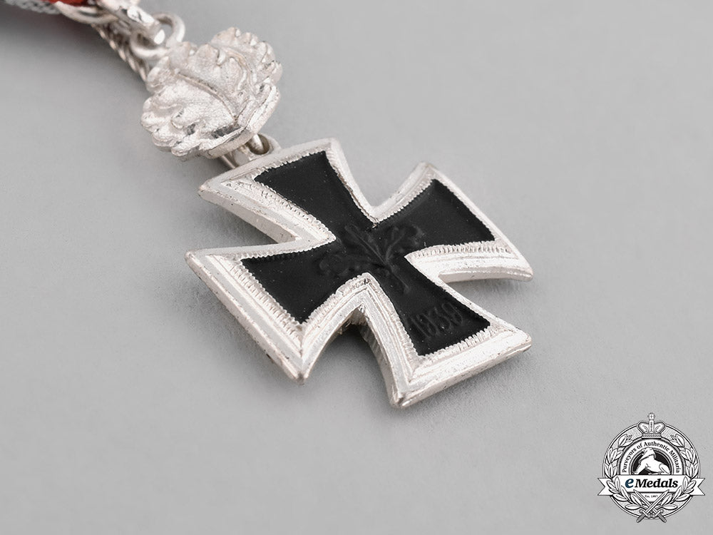 germany,_federal_republic._a_miniature_knight’s_cross_of_the_iron_cross_with_oak_leaves_stickpin,1957_reissue_c18-036978