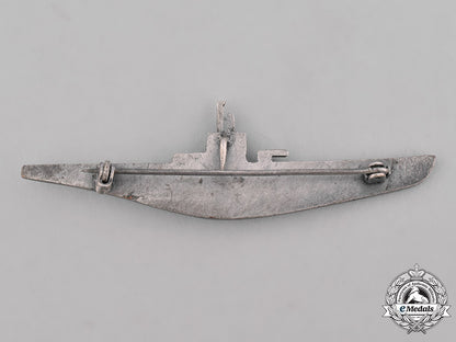 argentina._a_chief_petty_officer's_submarine_service_badge_c18-037116