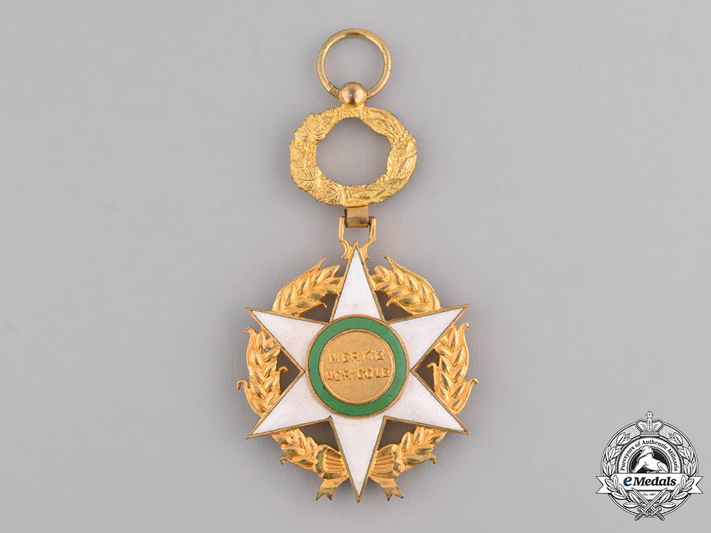malagasy,_republic._an_order_of_agricultural_merit,_knight,_c.1960_c18-037166_1_1
