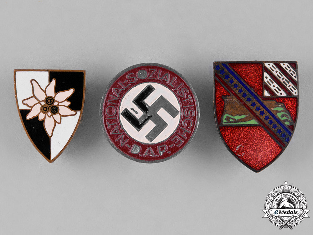 germany,_third_reich._a_lot_of_third_reich_period_badges_c18-037627_1