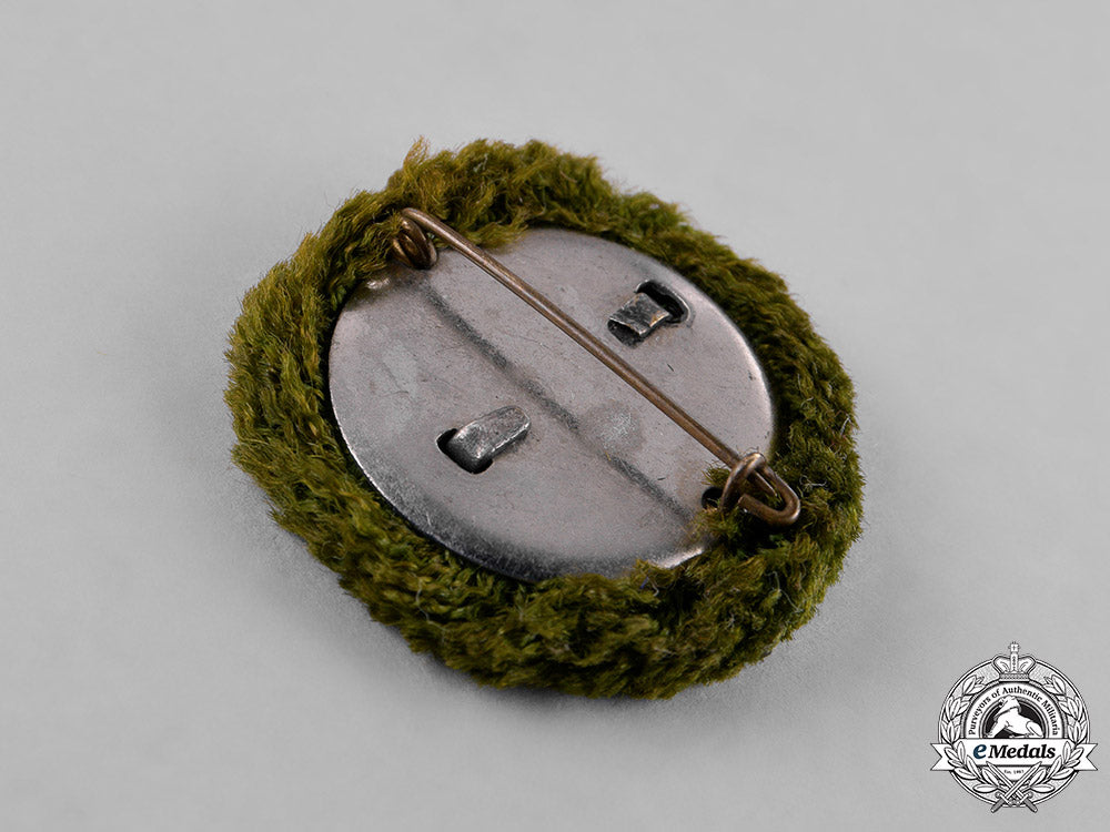 germany,_third_reich._a_lot_of_third_reich_period_badges_c18-037634_1