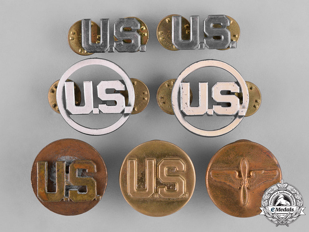 united_states._a_lot_of_thirty-_one_badges&_insignia_c18-037638_1