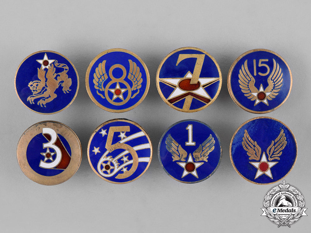 united_states._a_lot_of_forty-_nine_insignia_badges_c18-037649