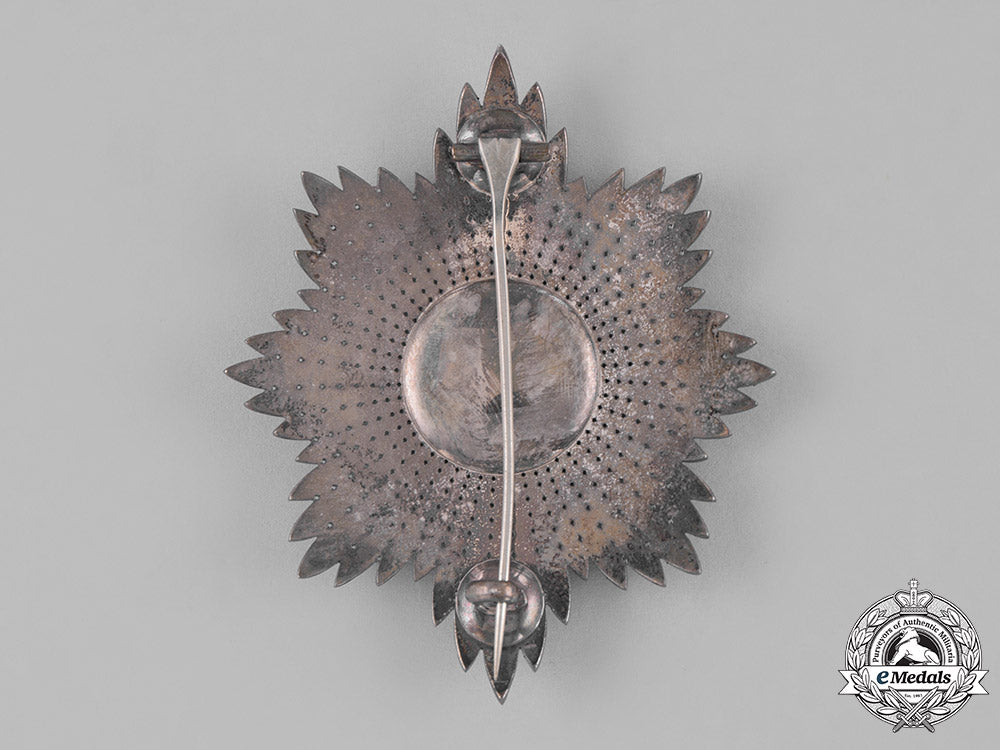 united_kingdom._a_most_excellent_order_of_the_british_empire,_g.b.e.(_civil),_dame_grand_cross_star,_c.1936_c18-037710