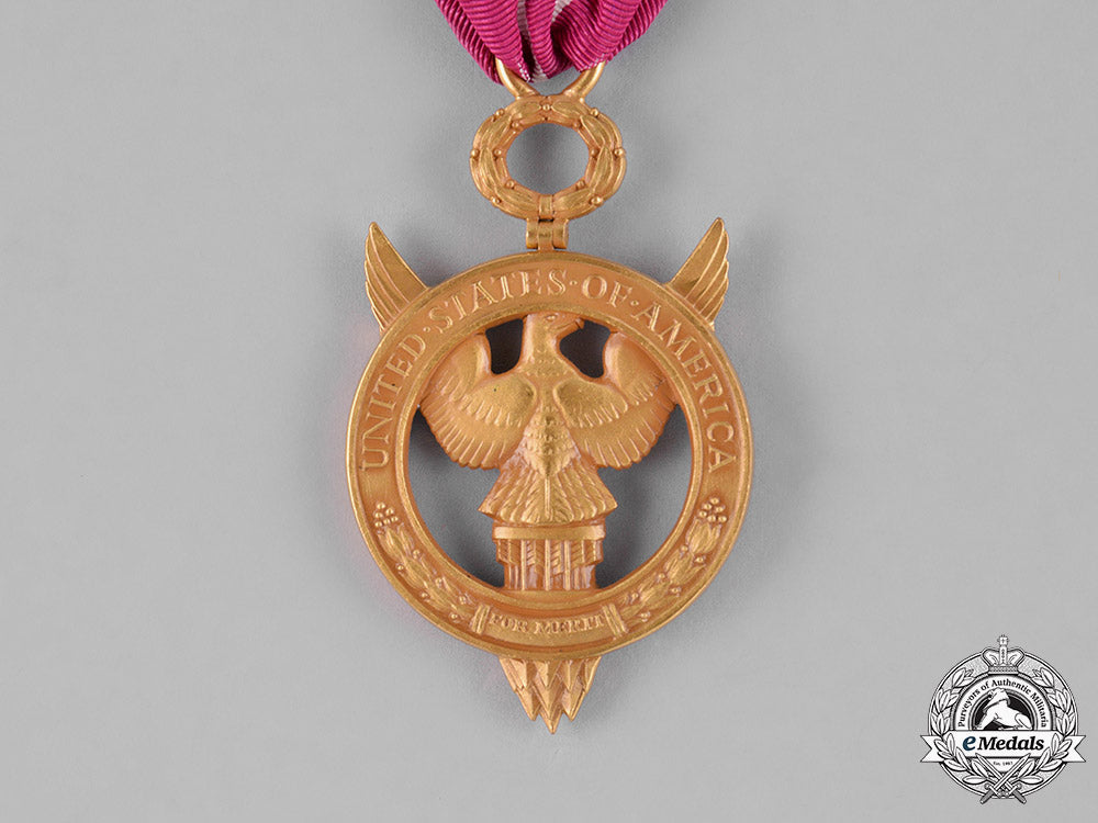 united_states._a_presidential_medal_of_merit,_c.1950_c18-037756