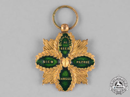 france,_vichy_government._a_civilian_medal_of_honour(_petain),_c.1941_c18-037763