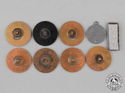 united_states._forty-_one_army_insignia,_pins,&_badges_c18-037867