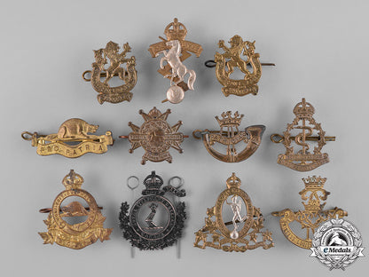 canada._a_lot_of_eleven_second_war_cap_badges_and_collar_tabs_c18-037984