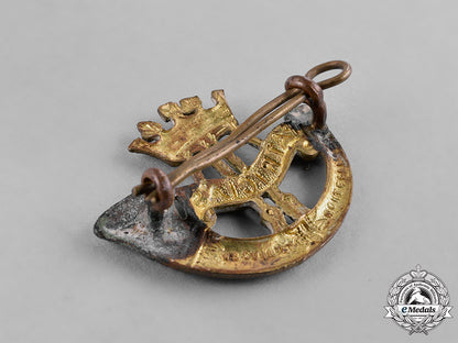 canada._a_lot_of_eleven_second_war_cap_badges_and_collar_tabs_c18-037987