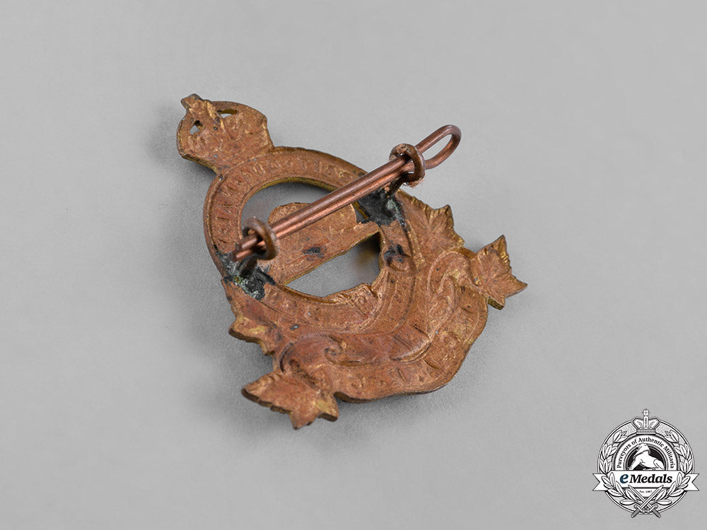 canada._a_lot_of_eleven_second_war_cap_badges_and_collar_tabs_c18-037991