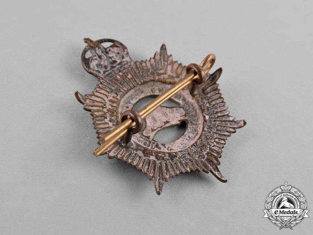canada._a_lot_of_seven_first_and_second_war_cap_badges_c18-038022