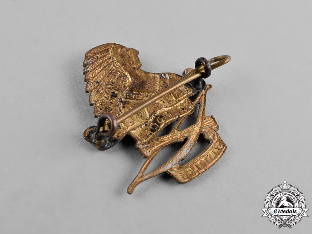 canada._a_lot_of_seven_first_and_second_war_cap_badges_c18-038026