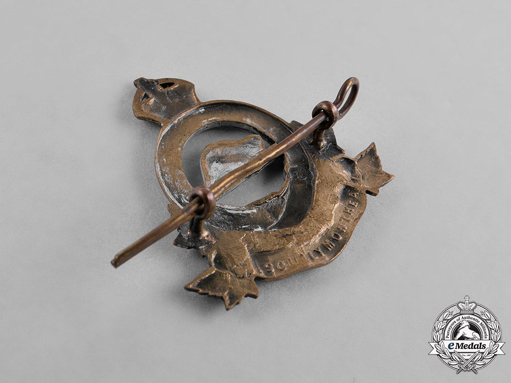 canada._a_lot_of_seven_first_and_second_war_cap_badges_c18-038027