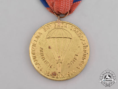 poland,_republic._a1_st_independent_parachute_brigade_group_arnhem_medal,_gold_grade_c18-038039