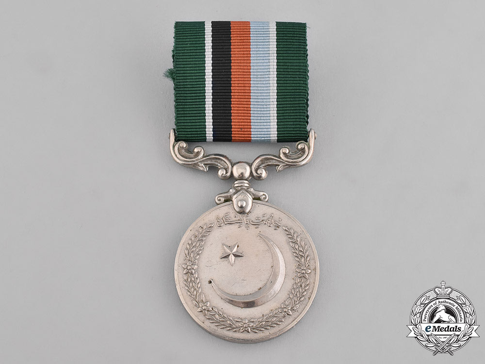 pakistan,_republic._a_medal_of_service_c18-038041