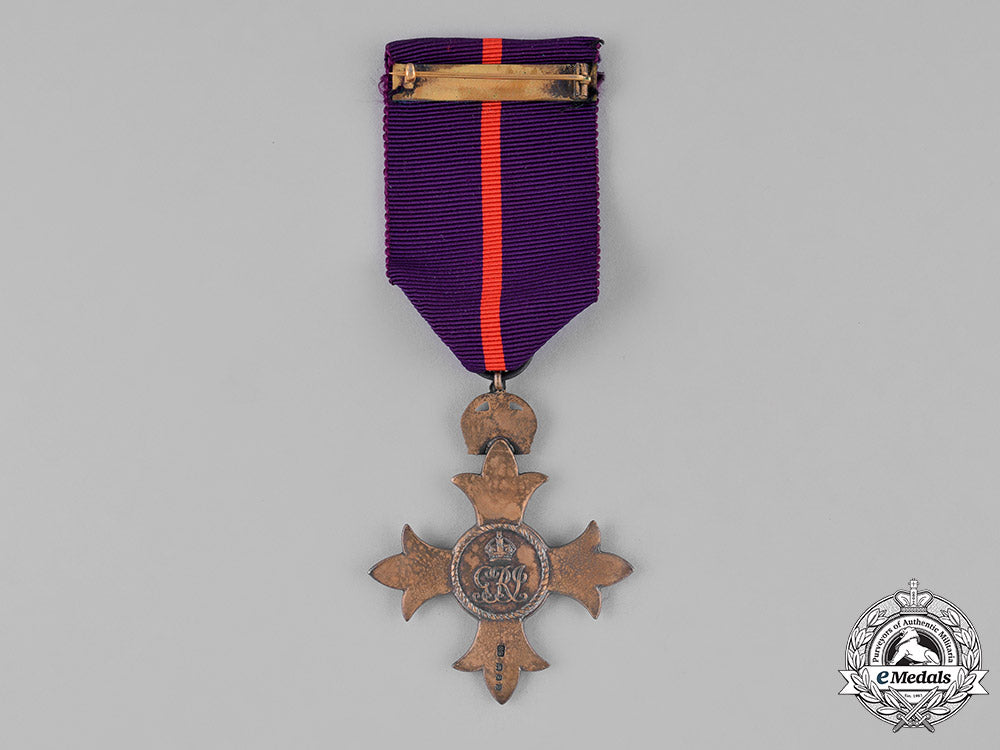 united_kingdom._a_most_excellent_order_of_the_british_empire,_officer_badge,_obe,_military_division,_c.1919_c18-038255