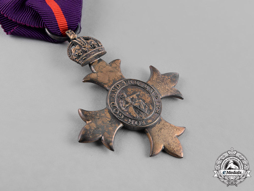 united_kingdom._a_most_excellent_order_of_the_british_empire,_officer_badge,_obe,_military_division,_c.1919_c18-038258