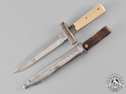 italy._the_m.s.v.n._milizia_confinaria(_border_militia)_general's_dagger1932_c18-038374