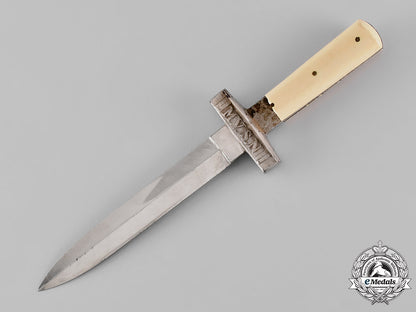 italy._the_m.s.v.n._milizia_confinaria(_border_militia)_general's_dagger1932_c18-038376