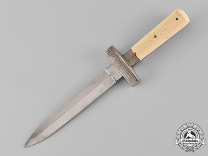italy._the_m.s.v.n._milizia_confinaria(_border_militia)_general's_dagger1932_c18-038377