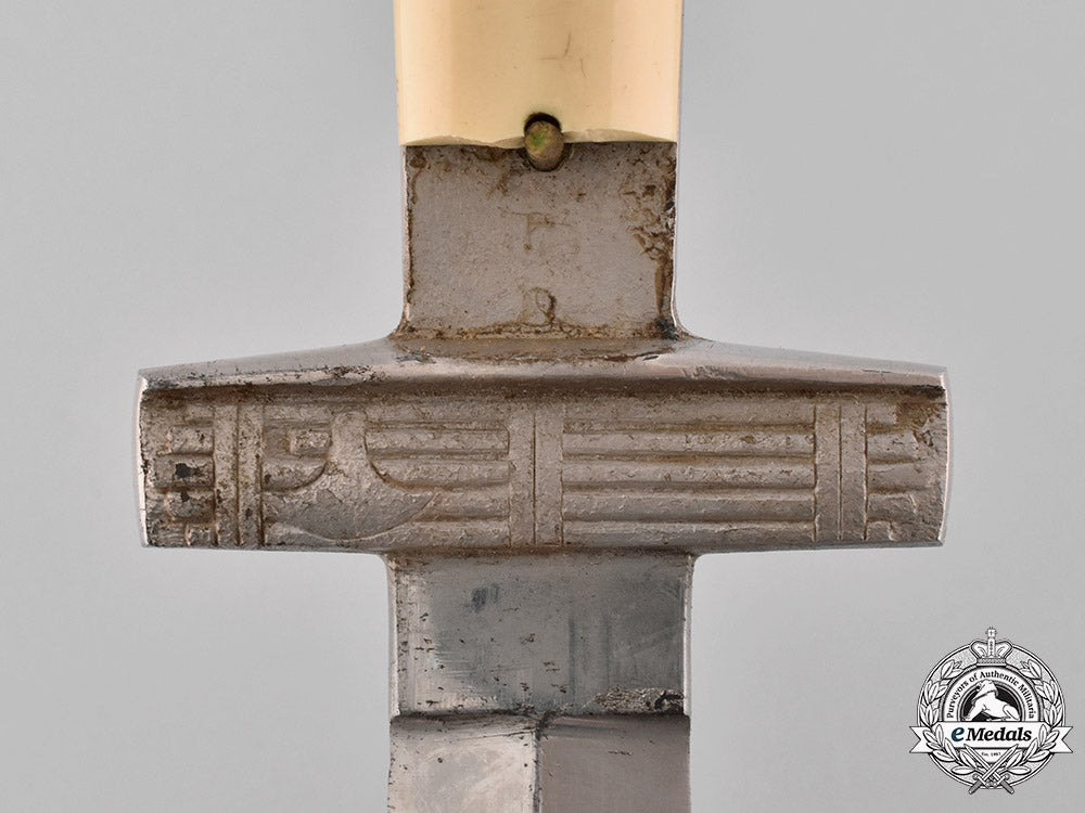 italy._the_m.s.v.n._milizia_confinaria(_border_militia)_general's_dagger1932_c18-038380