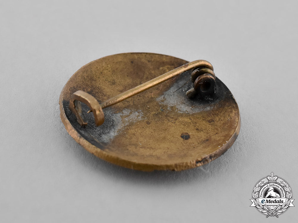 germany,_third_reich._a_german_gymnastics_association_membership_badge_c18-038581_1