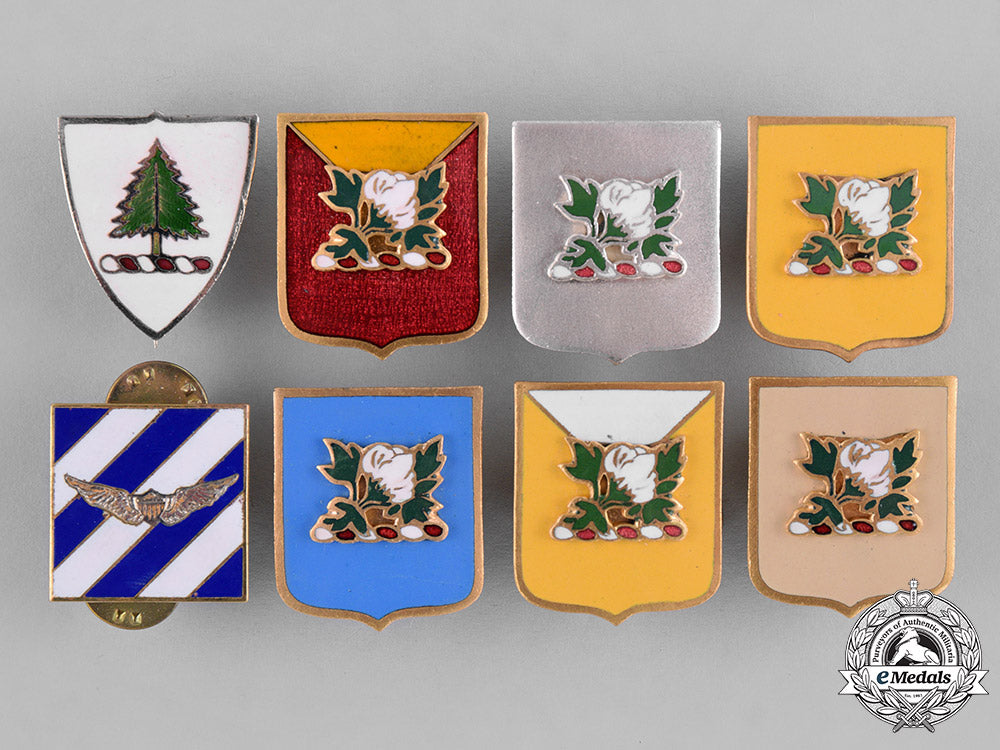united_states._forty-_nine_army_insignia&_badges_c18-038618