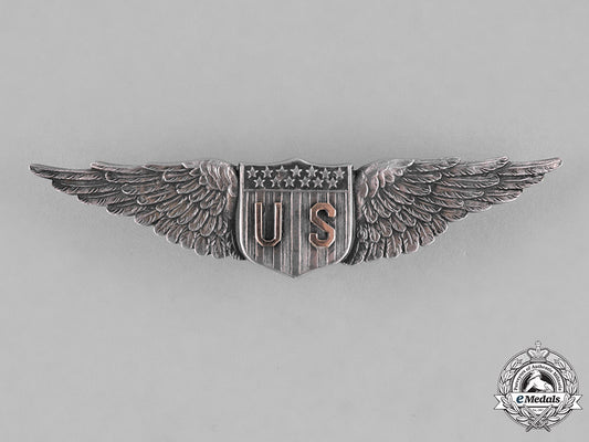 united_states._an_air_service_pilot_badge_by_a._johnson_of_new_york,_c.1918_c18-038716