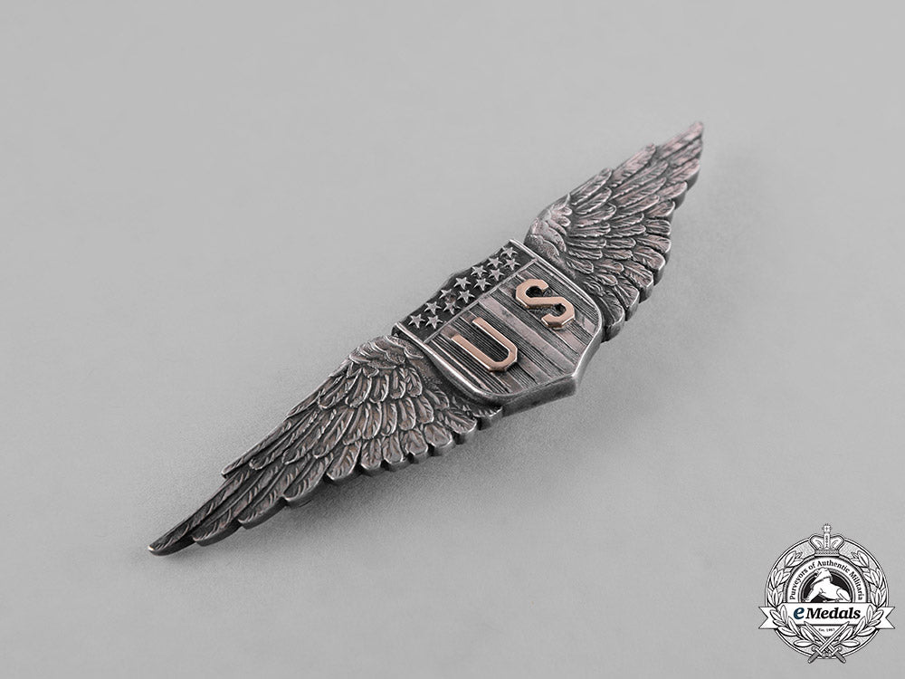 united_states._an_air_service_pilot_badge_by_a._johnson_of_new_york,_c.1918_c18-038718