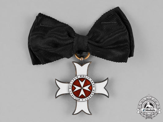 austria,_empire._an_order_of_the_knights_of_malta,_ladies_silver_merit_cross,_c.1910_c18-039085_1_1_1