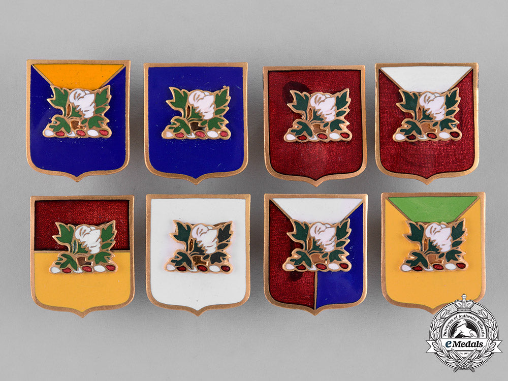 united_states._forty-_nine_army_insignia&_badges_c18-039154