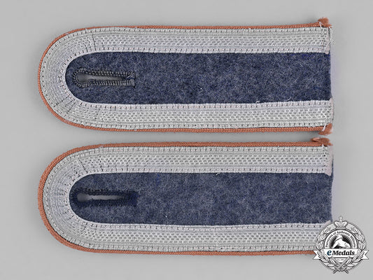 germany,_luftwaffe._a_pair_of_luftwaffe_signals_nco_shoulder_straps_c18-039448_1_1